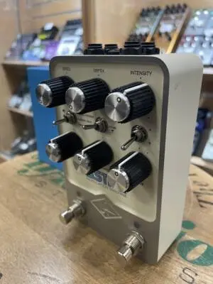 Universal Audio - UA-GPM-ASTRA Modulation 2